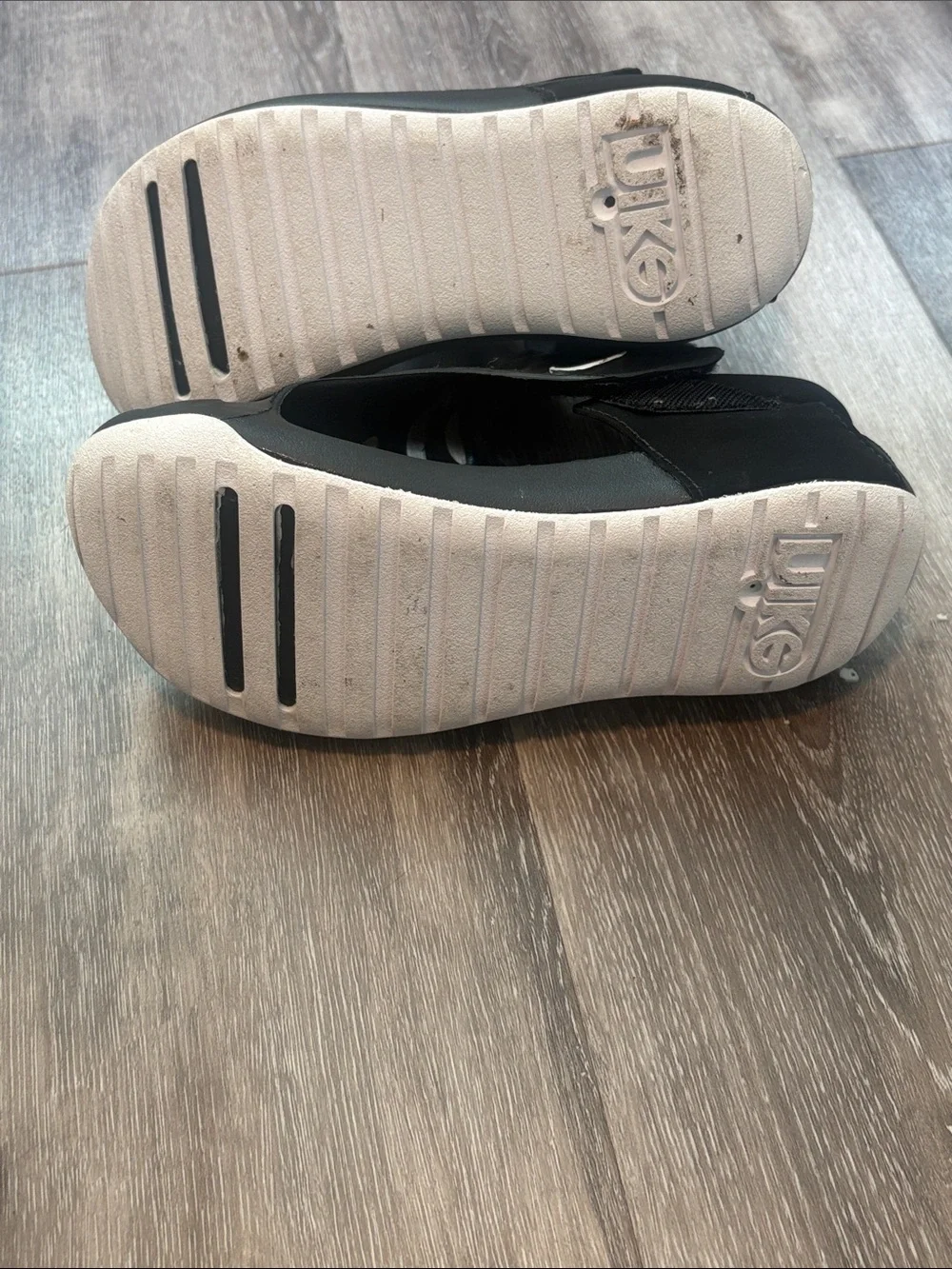 Nike Sunray Protect Kids' Black Water-Friendly Slide Sandals 2Y
